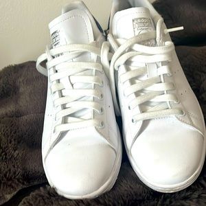 Sam Smith Adidas for women. Size 7.5 fits more like 8